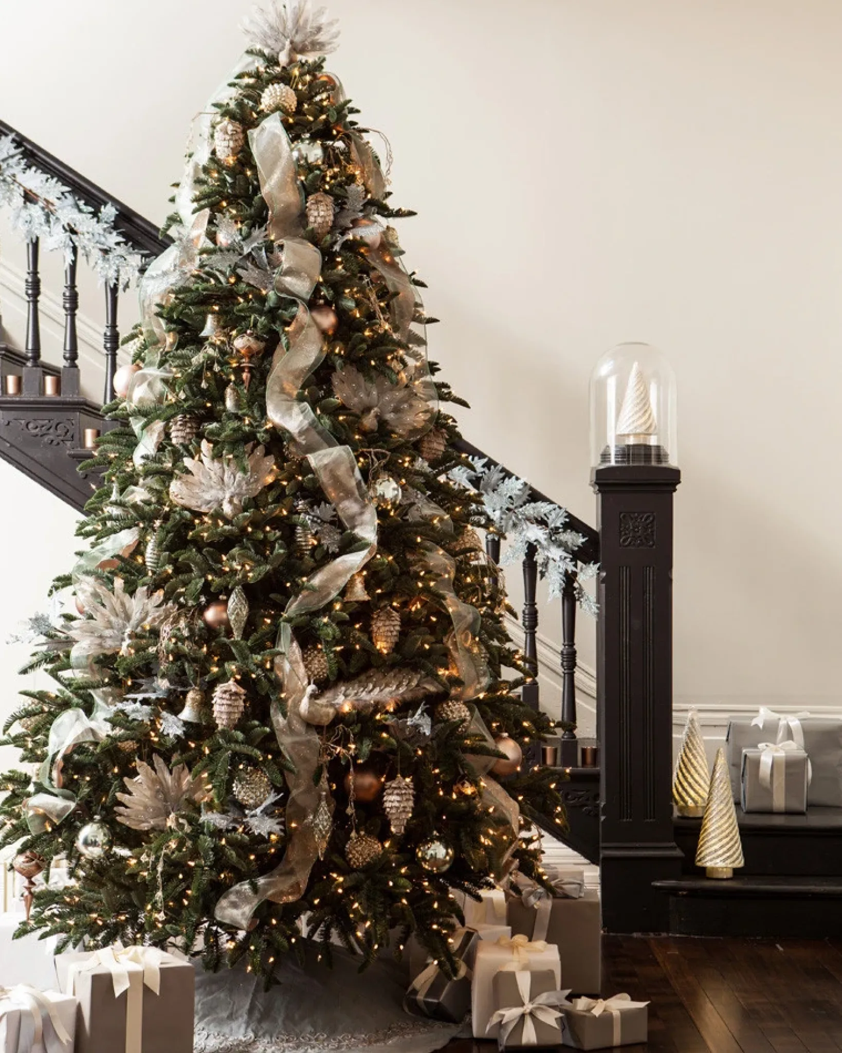 Hot BH Noble Fir® Trees 7 - 7.5 Feet|Pre-Lit