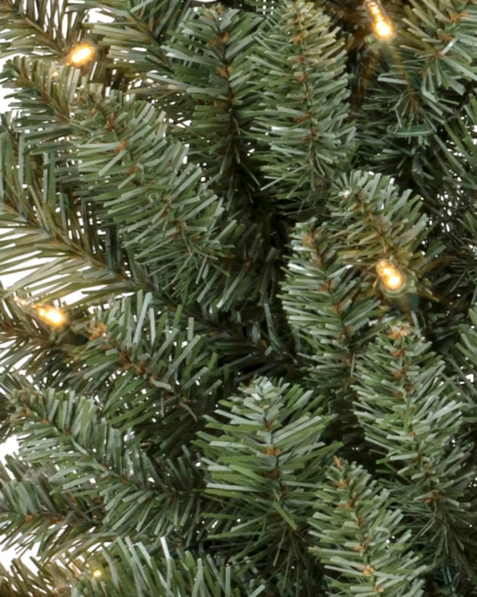 Hot Classic Blue Spruce® Foliage 30 - 42 Inch|Pre-Lit