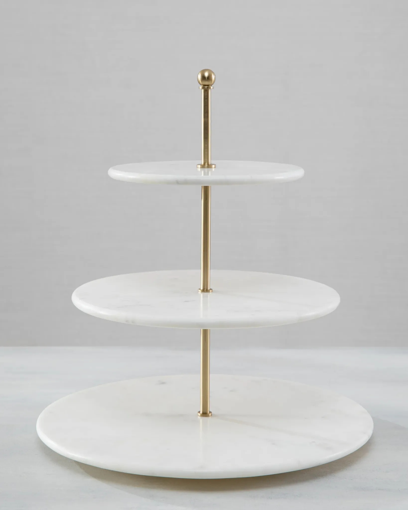 Dolce Marble Serveware Platters & Drinkware