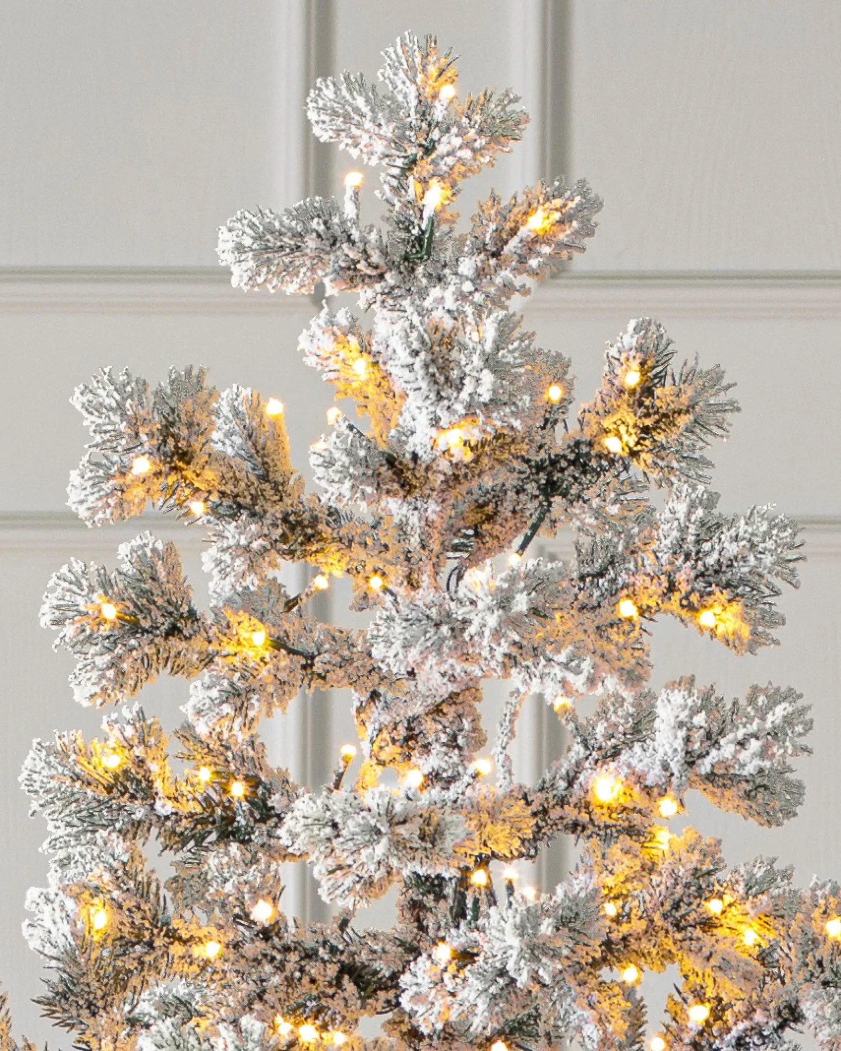 Sale Frosted Yukon Spruce Trees 7 - 7.5 Feet|Pre-Lit