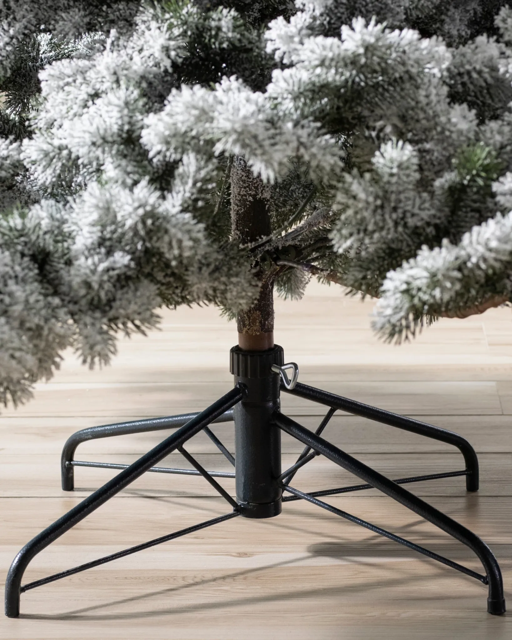 Sale Frosted Yukon Spruce Trees 7 - 7.5 Feet|Pre-Lit