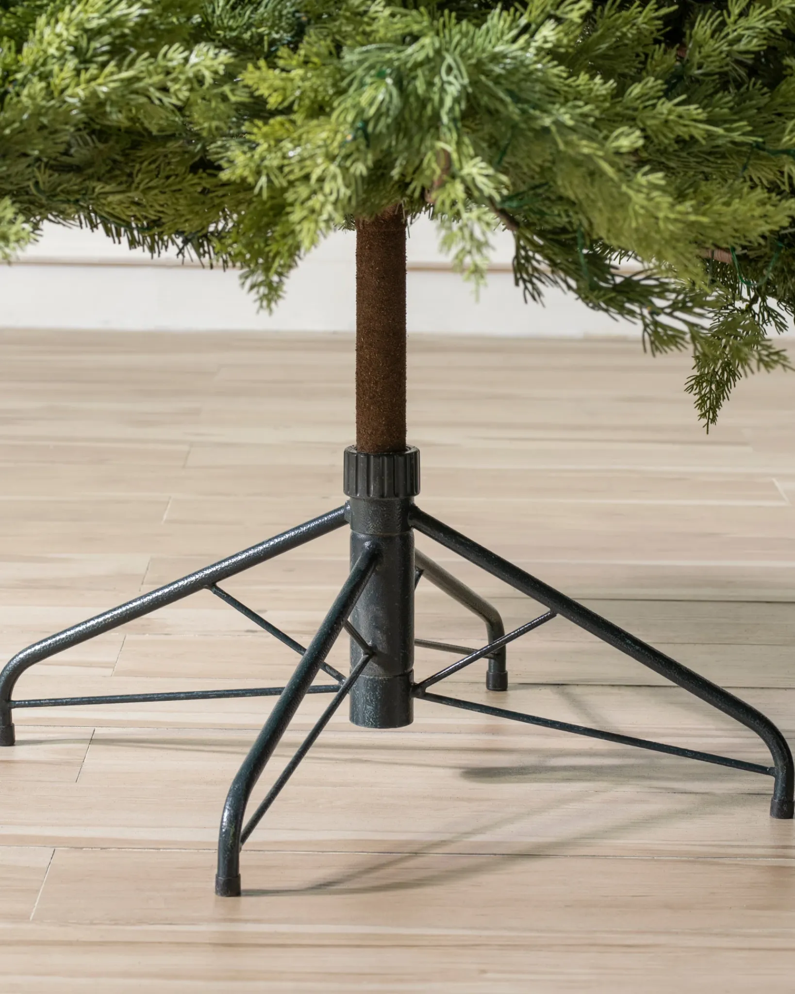 Grand Canyon Cedar® Trees 7 - 7.5 Feet|Pre-Lit
