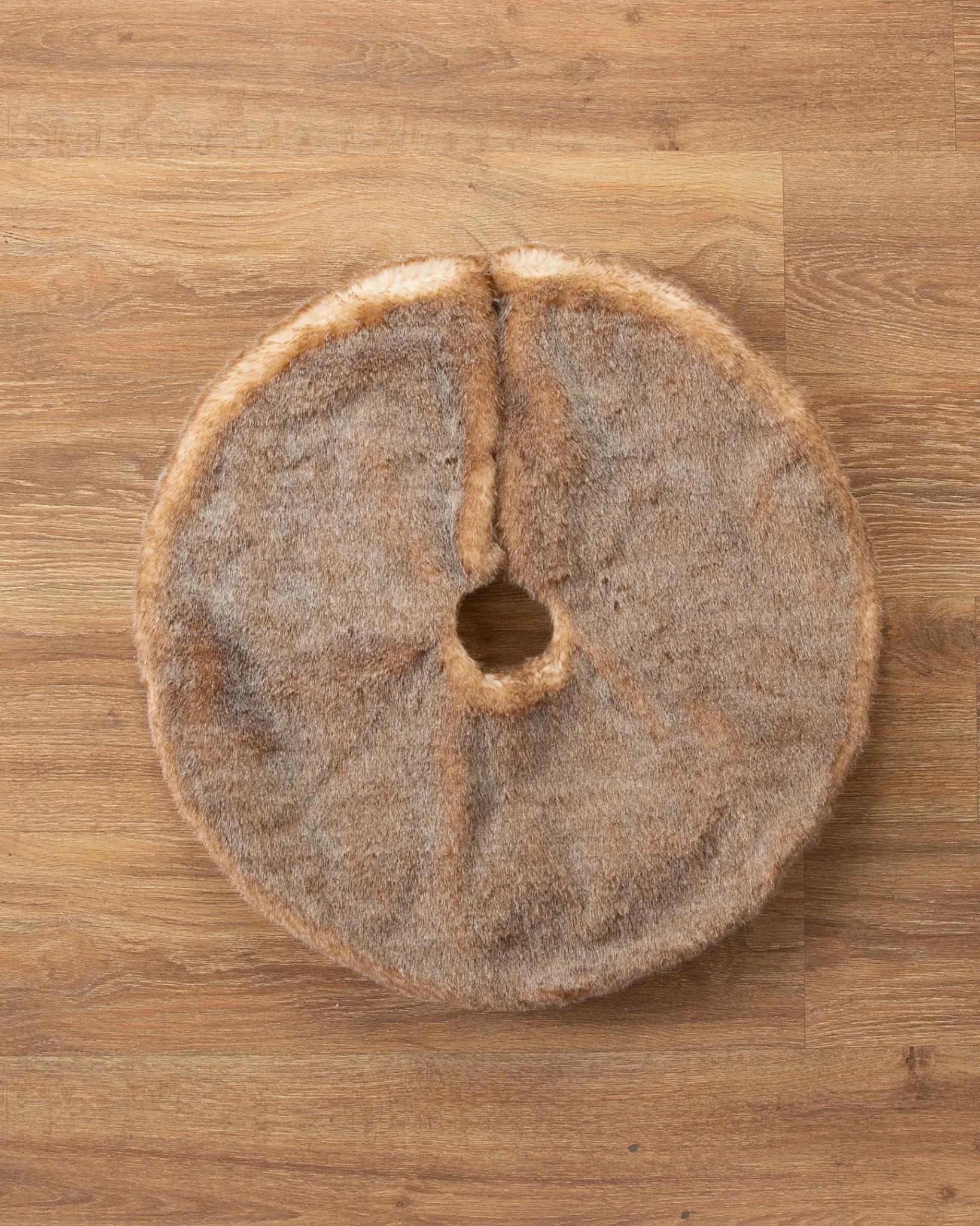 New Lodge Faux Fur Tree Skirts Skirts & Collars