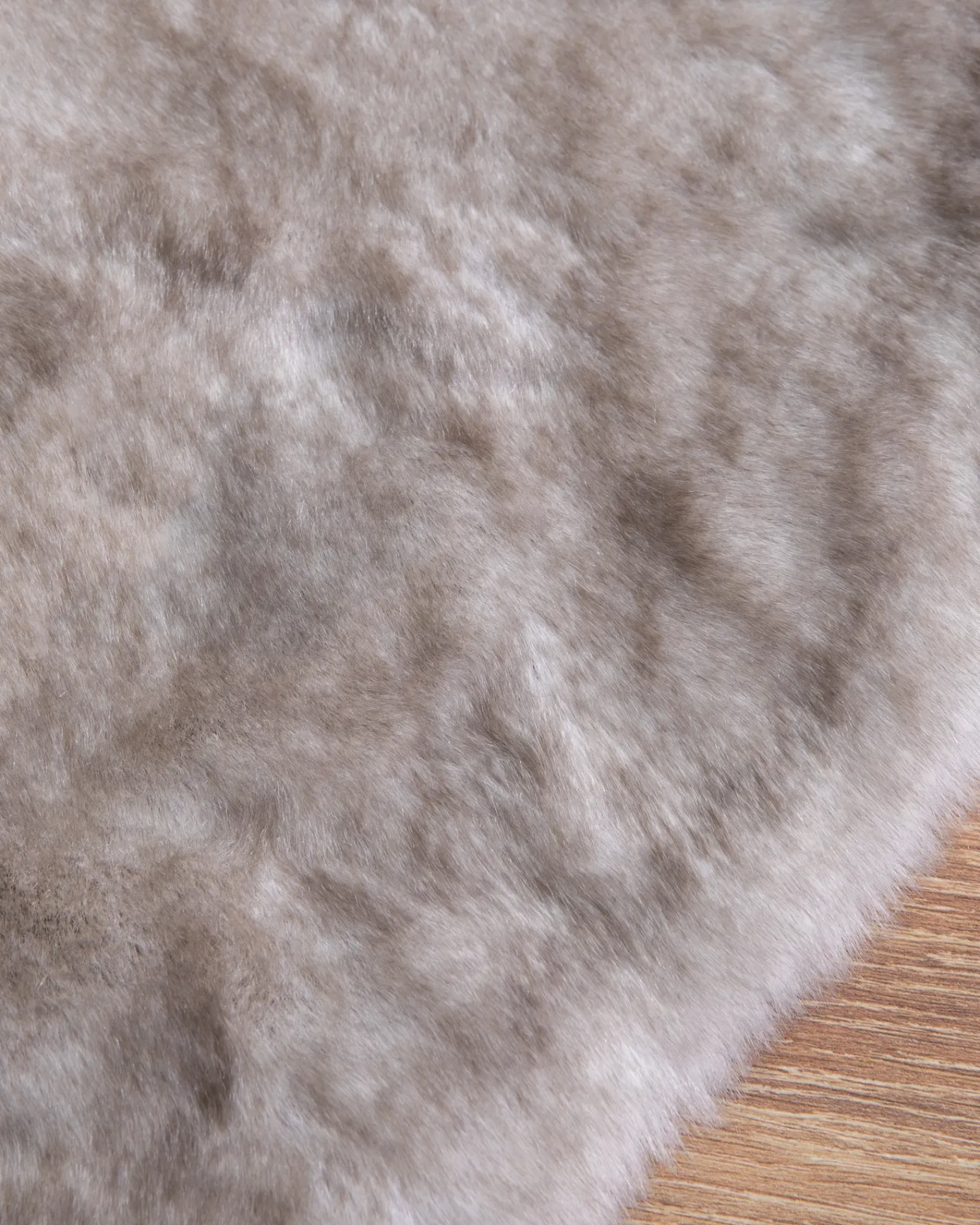 New Lodge Faux Fur Tree Skirts Skirts & Collars