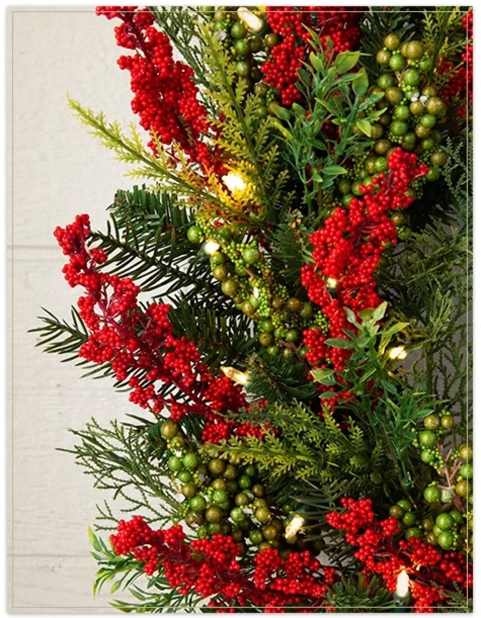 Clearance Outdoor Berry Burst Foliage 26 - 28 Inch|Pre-Lit