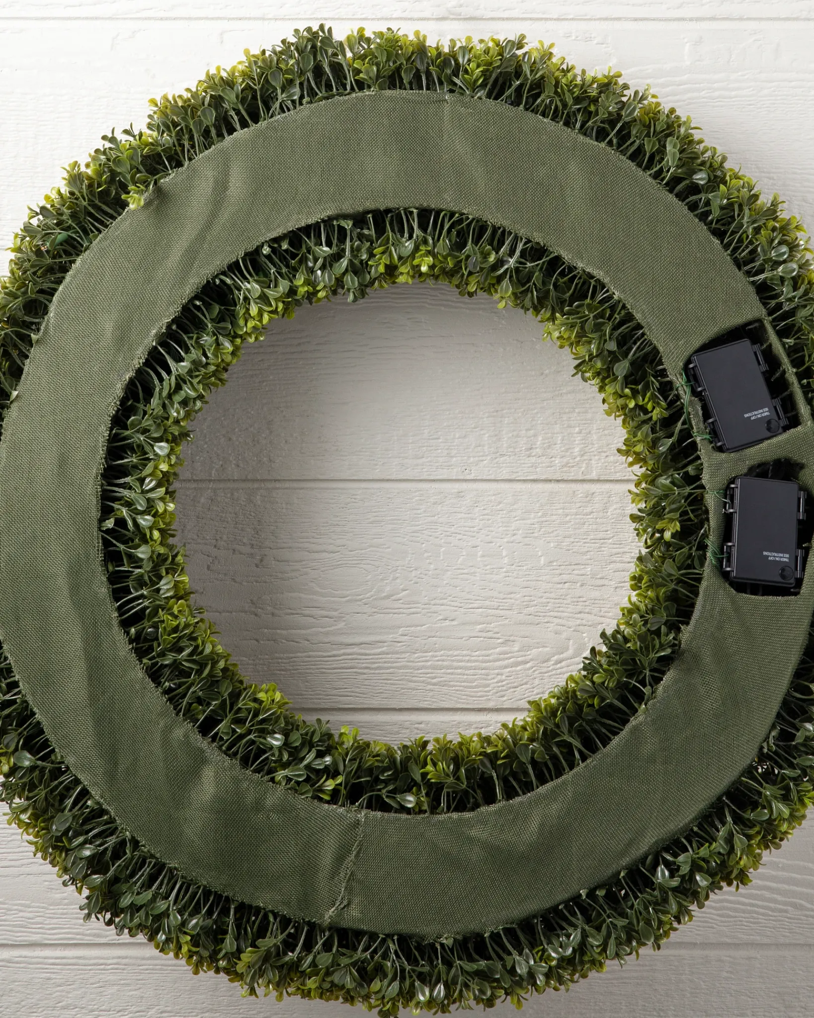 Hot Outdoor Boxwood Foliage 18 - 24 Inch|Outdoor Safe