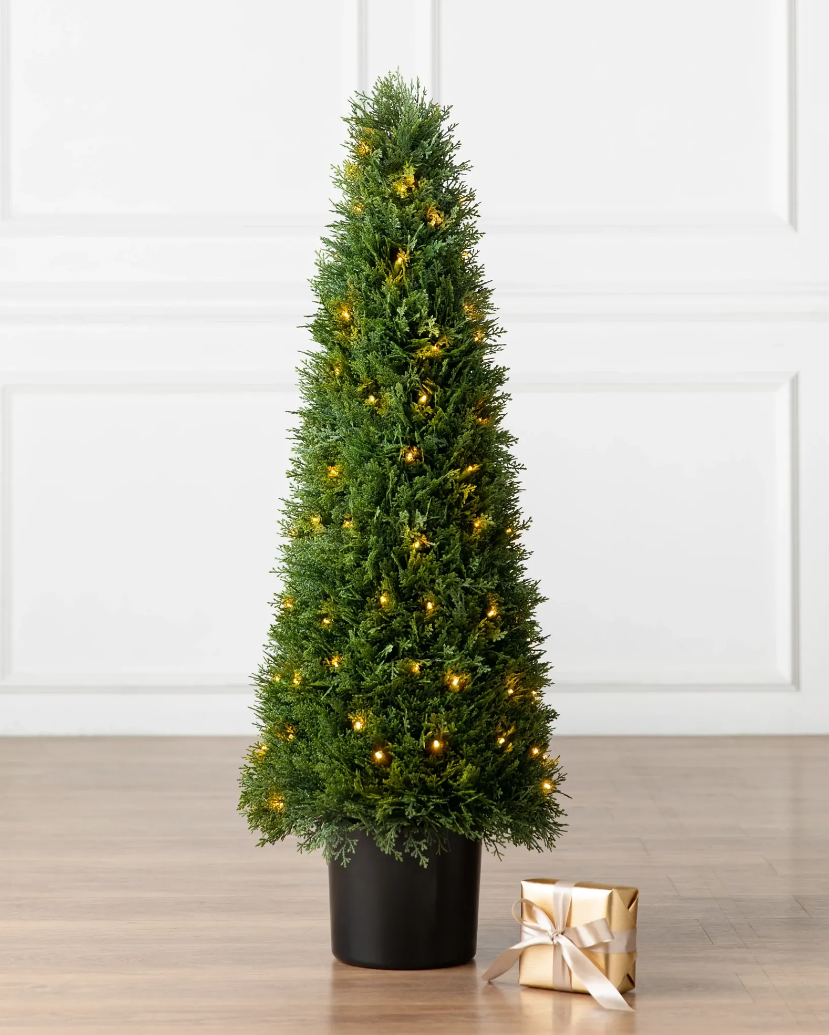 Hot Outdoor Cypress Artificial Christmas Topiaries Outdoor Safe|Topiaries & Potted Flowers