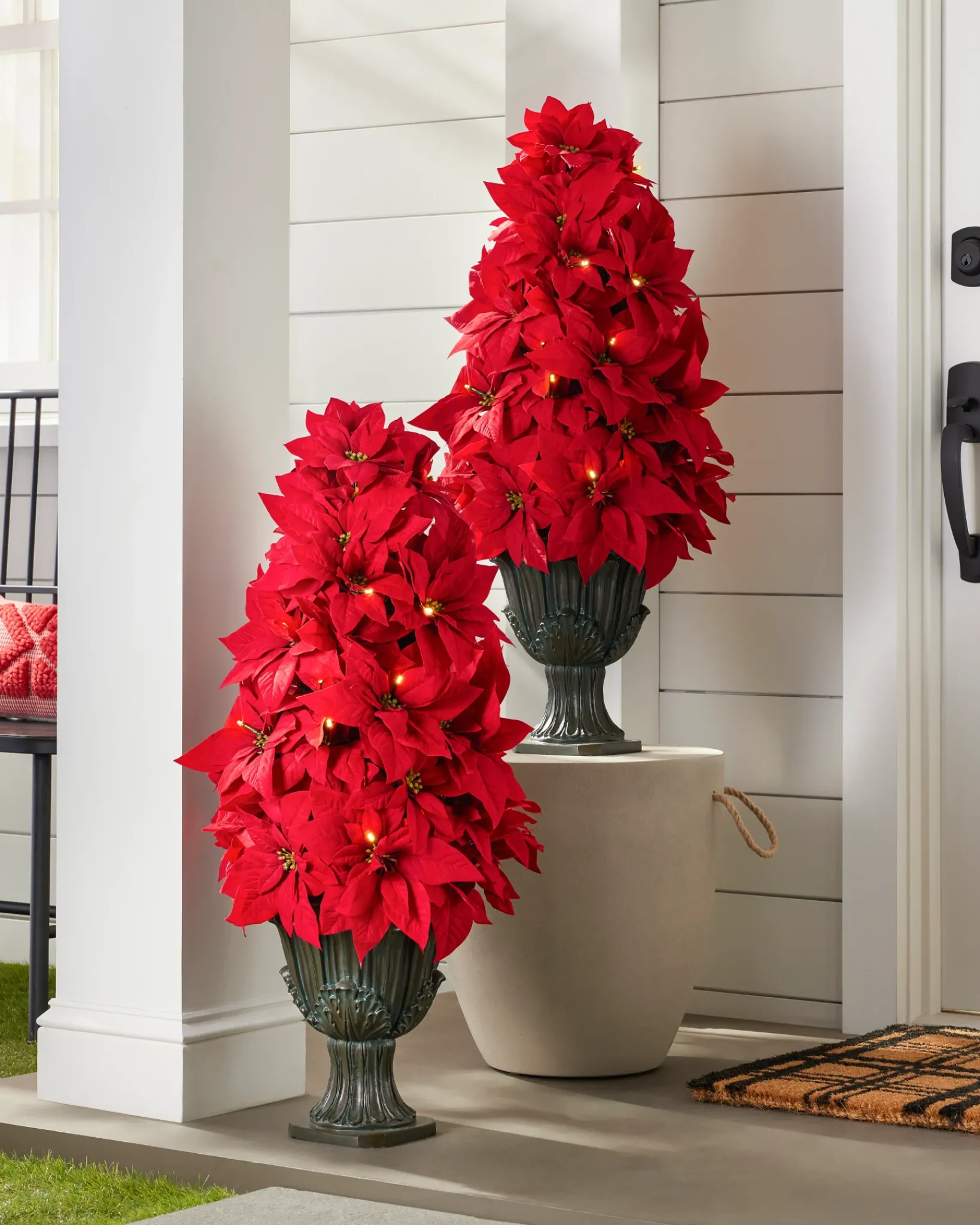 Clearance Outdoor Lit Poinsettia Celebration Foliage 18 - 24 Inch|26 - 28 Inch