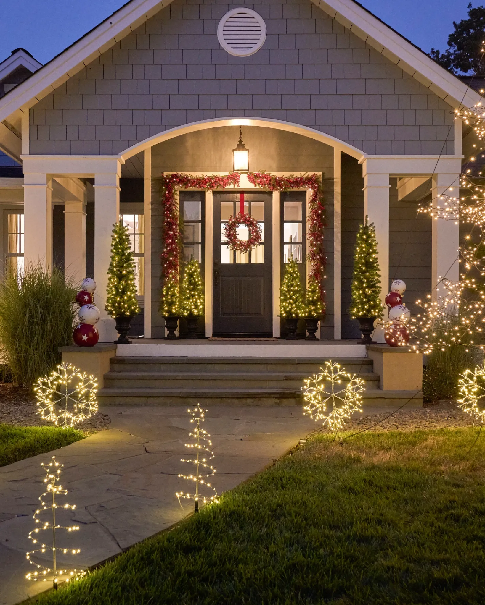 New Outdoor Stacked Christmas Ornaments Yard Decorations
