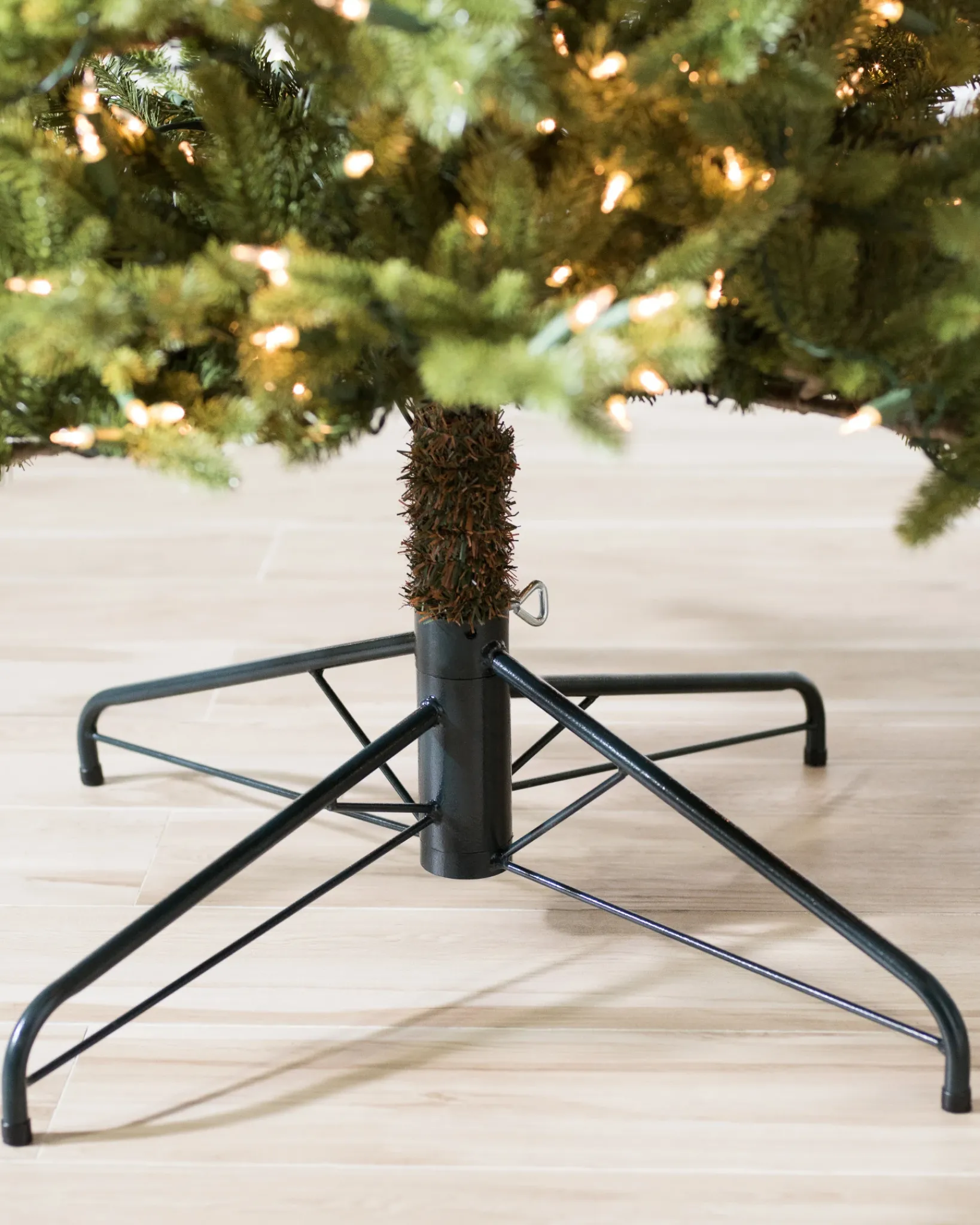 Clearance Red Spruce Trees 7 - 7.5 Feet|Pre-Lit